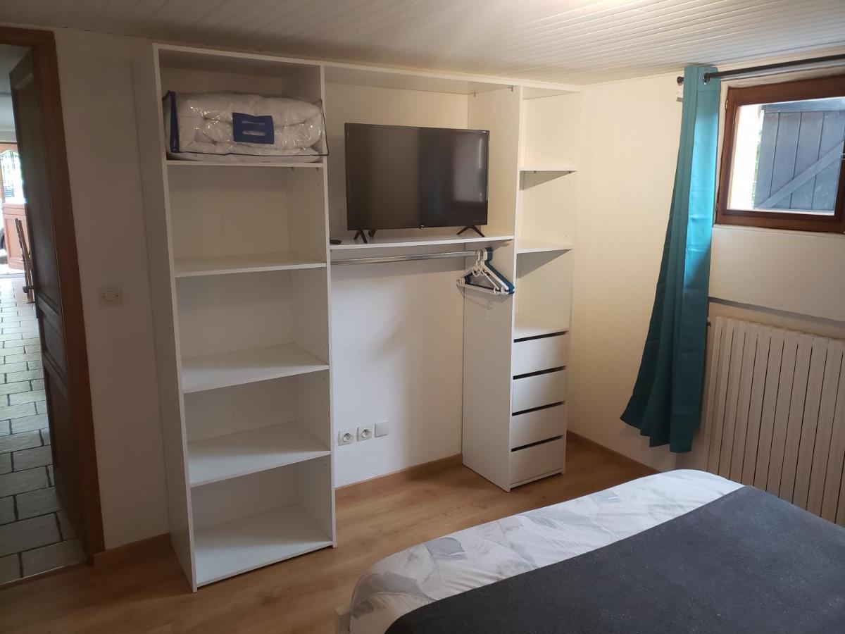 Appartement T2 Chez Seb Et Claire La Bathie Luaran gambar